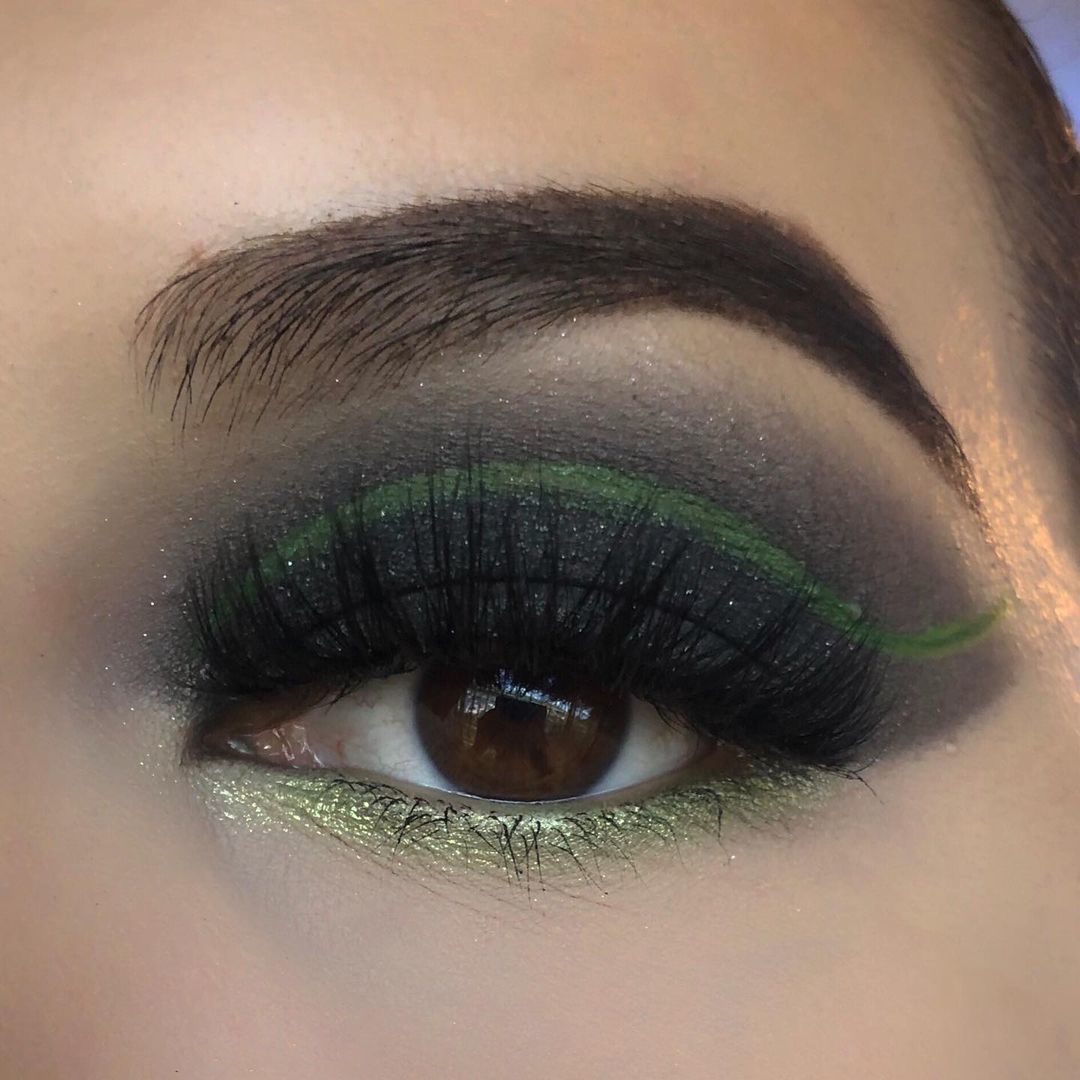 How to Apply Eyeliner to Your Waterline Elizabethmott Elizabeth Mott